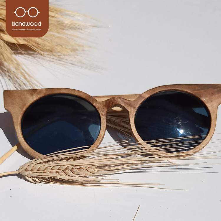 کیاناوود 
عینک چوبی
